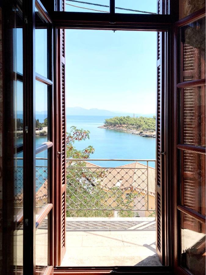 Gytheio Retreat, Panoramic Sea View Apartment Bagian luar foto